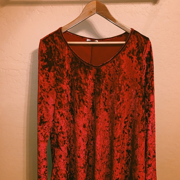 red velvet long sleeve - Picture 7 of 8